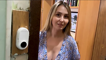 Cuplu Matur Se Bucură De O Sesiune Fierbinte De Sex Pov