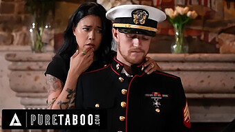 Dana Vespoli'S Erotische Ontmoeting Met Stiefzoon In Het Militaire Uniform Van Haar Overleden Man