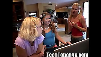 Little Summer, Teen Topanga Og Lil Lexy Engagerer Sig I Et Vildt Orgie Med Onani Og Gruppesex